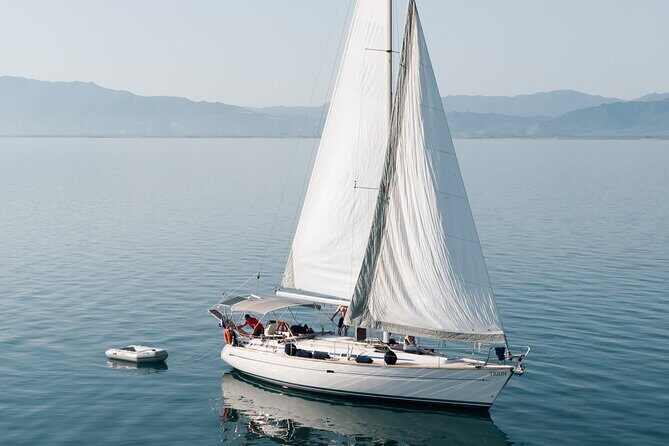 Private Cruise West Side of Milo's & Kleftiko - Who Should Consider This Tour?