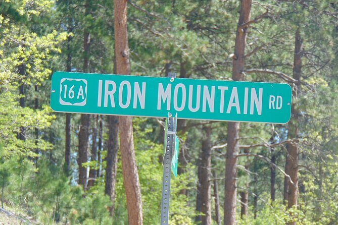 Private Custom Day Tour of the Southern Black Hills - Key Points