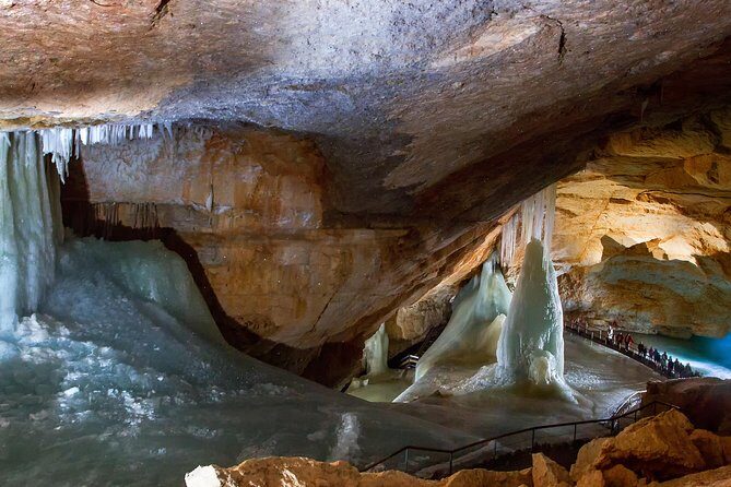 Private Custom Hallstatt & Lake District Tour - Exploring the Private Custom Hallstatt & Lake District Tour: A Detailed Look