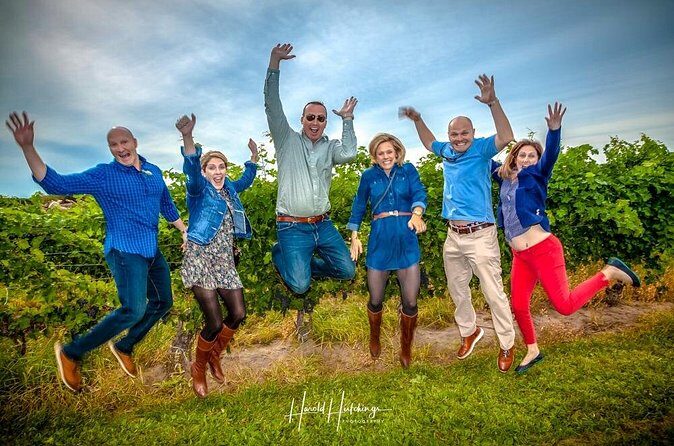 Private Custom Niagara Falls,Canada Winery Tour From Niagara Falls, NY - FAQ