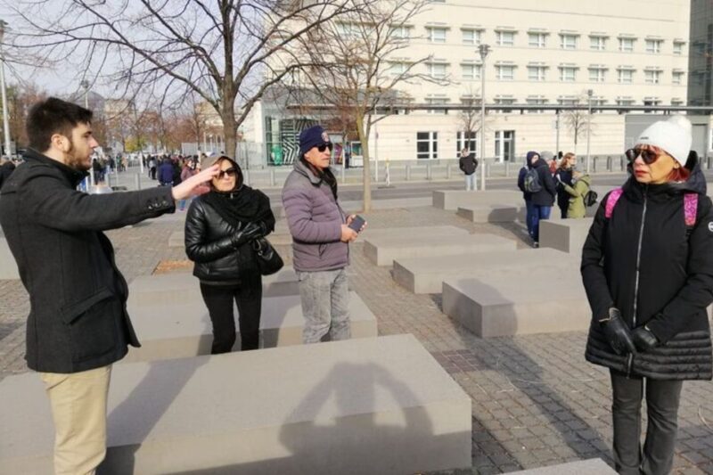 Private custom tour with a local guide Berlin - Key Points