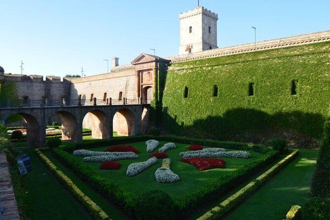 Private Customized Barcelona Tour by Mercedes VIP Bus and Personal Expert Guide - Who Would Love This Tour?