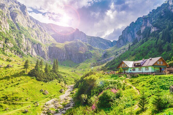 Private day hike from Brasov to Malaiesti Cottage - The Sum Up