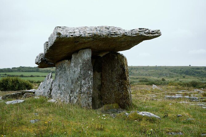 Private Day Tour Cliffs of Moher from Dublin - Lunch in Doolin