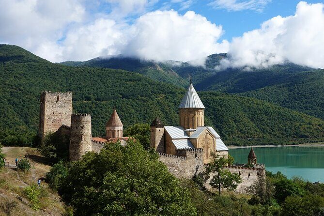 Private day Tour from Tbilisi to Kazbegi and Gudauri - Who Is This Tour Best Suited For?