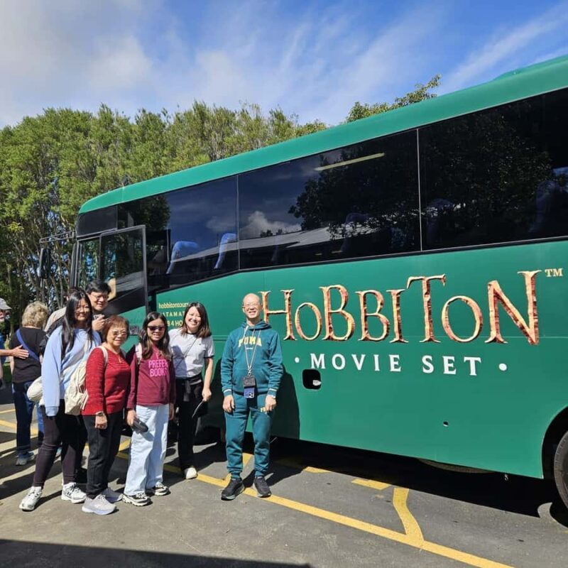 Private Day Tour - Hobbiton Movie Set, Rotorua & Treewalks - Key Points