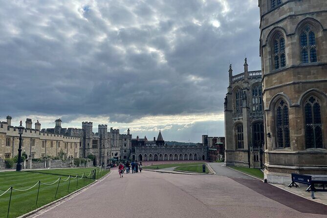Private Day Tour to Bath and Windsor Castle - FAQs