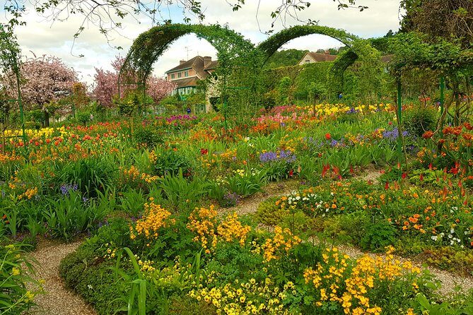 Private day tour to Giverny Gardens and Rouen from Paris - How the Day Comes Together