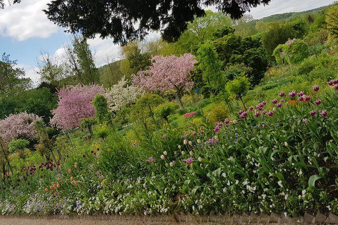 Private day tour to Giverny Gardens and Rouen from Paris - The Sum Up