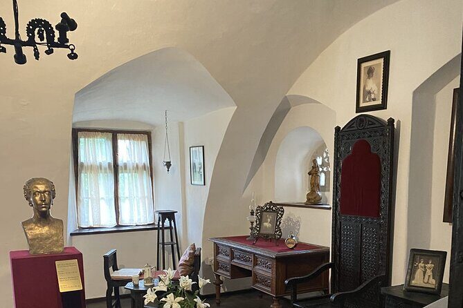 Private Day Trip to Peles Palace, Dracula's Castle and Brasov - FAQ