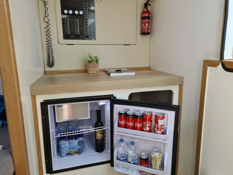 PRIVATE DAY WITH OUR LUX SPEEDBOAT, 5 STAR ***** ENJOYMENT - Key Points