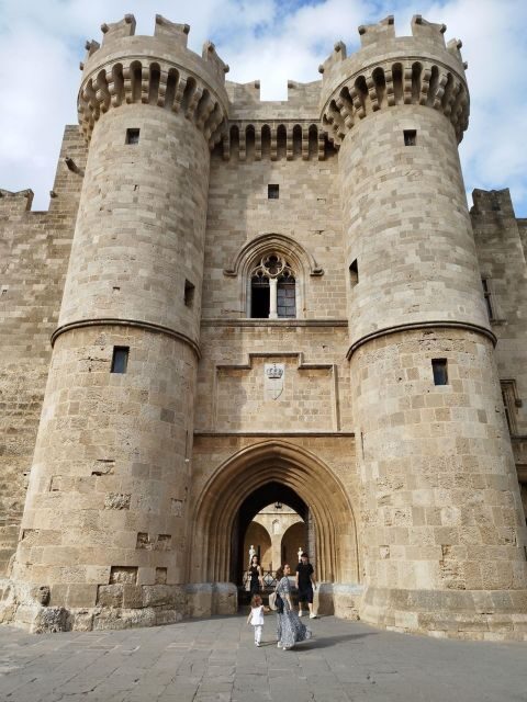 Private Daytrip to Rhodes,Lindos and Seven Springs - Key Points