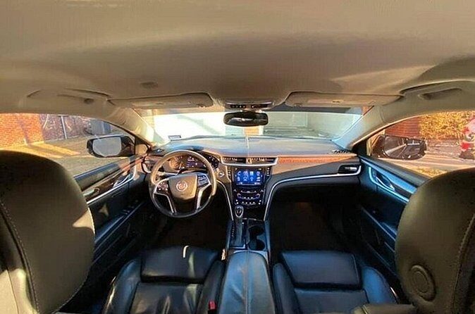 Private Departure Transfer Niagara Falls to Toronto Airport YYZ - Who Will Love This Service?