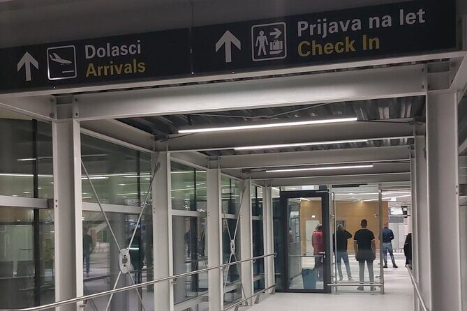 **Private Door to Door Airport Split Transfer up to 15 People** - FAQs