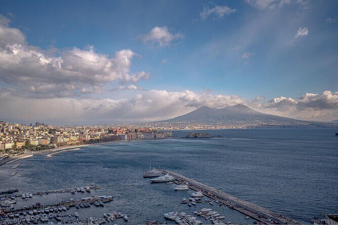 Private door to door transfer from Caserta to Naples - What to Expect on Your Journey