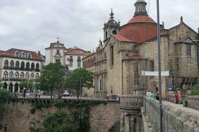 Private Douro Valley Tour Includes Wine Tasting and Boat Tour - Key Points