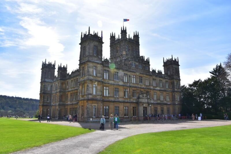 Private Downton Abbey Day Tour, including Pub Lunch - FAQ