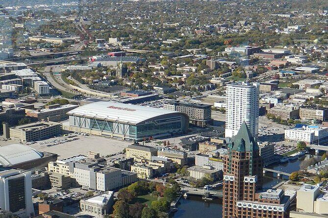 Private Downtown Milwaukee Helicopter Ride - The Experience in Detail: What to Expect