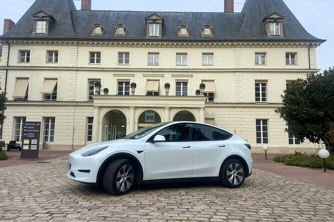 Private Driver between Paris and Charles De Gaulle / Orly Airport - The Sum Up