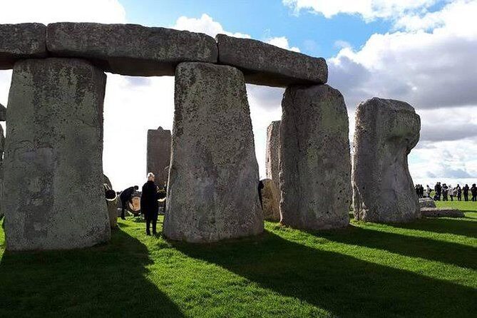 Private driver guided tour Stonehenge - FAQs