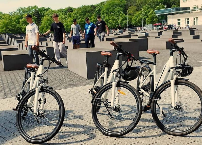 Private E-Bike Tour Berlin Highlights Tailor Made up to 10 - Comfort and Accessibility