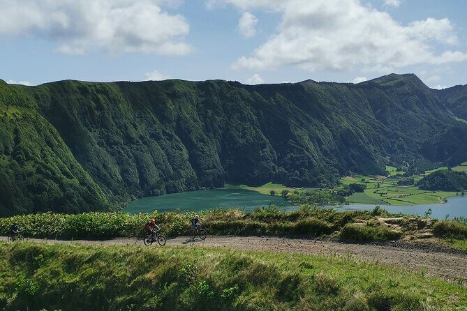 Private E-Bike Tour on Sete Cidades Volcano's Rim with Lake View - An In-Depth Look at the Experience