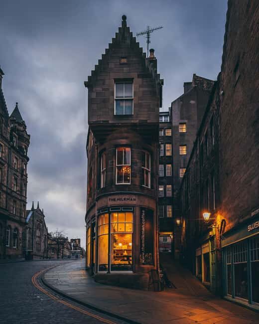 Private Edinburgh: Haunted Night Tour with Whisky Tasting - An In-Depth Look at the Haunted Night Tour in Edinburgh