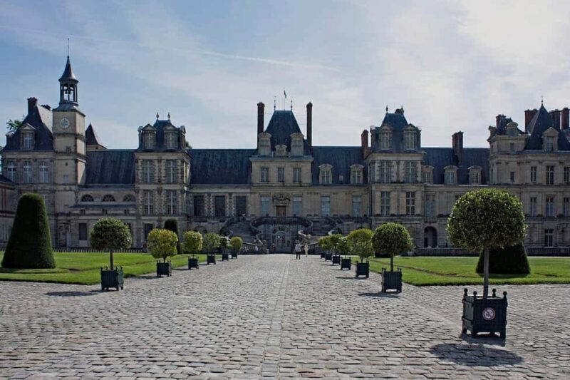 Private excursion to the Château de Fontainebleau by train - Practical Tips for the Trip