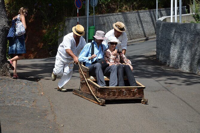 Private Express Tuk Tuk Tour Funchal Old Town & Toboggans - A Closer Look at the Tour Experience