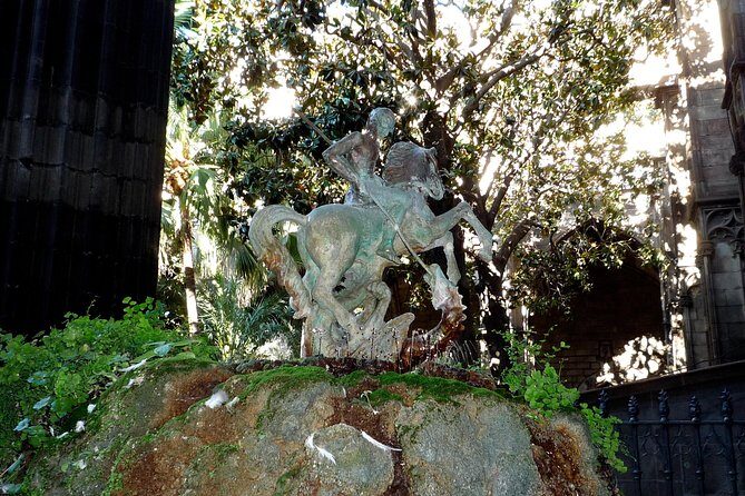 Private Family Experience - Dragon Tour in Barcelona for Kids - The Price & Whats Included