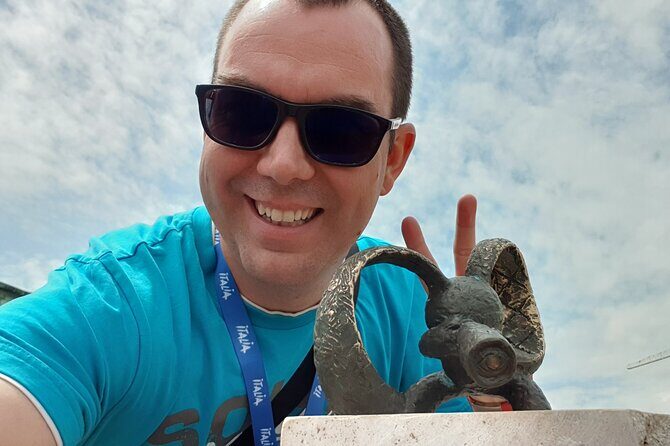 Private Family Friendly Walking Tour with Children in Budapest - Exploring Budapest with Kids: A Friendly Walk Through the City