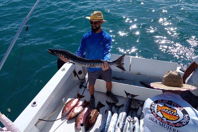 Private fishing charter Bertram 31ft 6 pax max if you don't fish you don't pay - Key Points