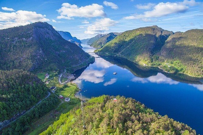 Private Fjordcruise by Luxury Pontoon Boat - Bergen Fjords - Is the Price Justified?