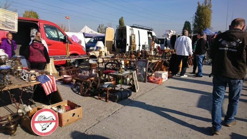 Private Flea Market Tour of Bucharest by a Vintage Car - Pricing and Value