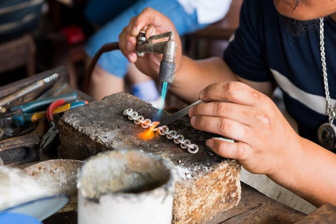 Private Florence Oltrarno Art and Crafts Walking Tour - A Closer Look at the Tour Experience