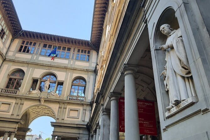 Private Florence Uffizi Gallery Tour with Skip-the-Line Entry & Leonardo's Works - An In-Depth Look at the Tour Experience