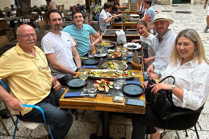 Private Foodie Tour: Wine & Seafood with a Local Chef - Key Points