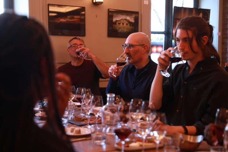 Private French Wine Tasting with a Wine Expert in Montmartre - What to Expect from the Wine Tasting Experience