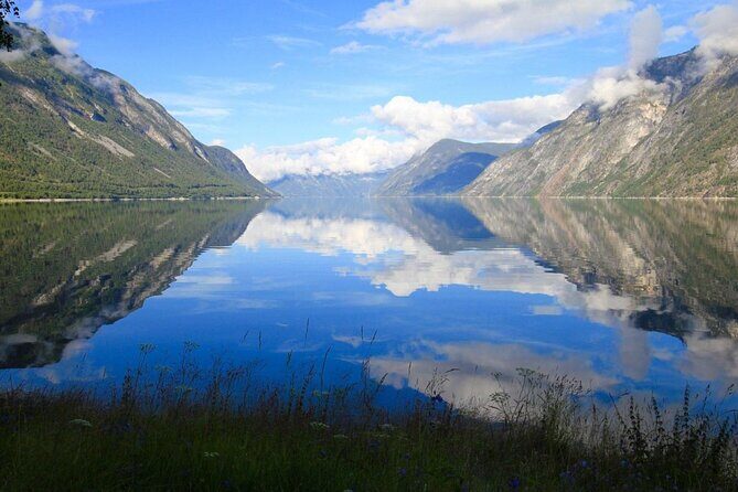 Private Full-Day Round Trip from Oslo to Sognefjord via Flåm Railway - Exploring Norway’s Fjords: A Deep Dive into the Oslo to Sognefjord Tour