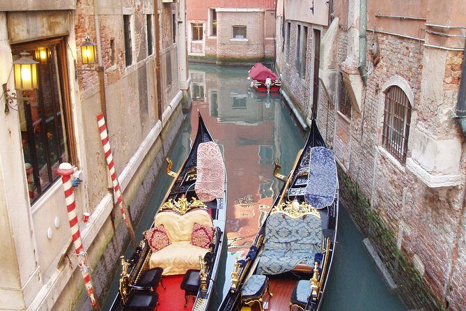 Private Full Day Tour from Milan to Venice with local tour guide and fast train - FAQs