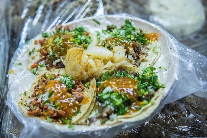 Private Gastronomic Tour Drinks and Tacos - All included - The Experience: What You Can Expect