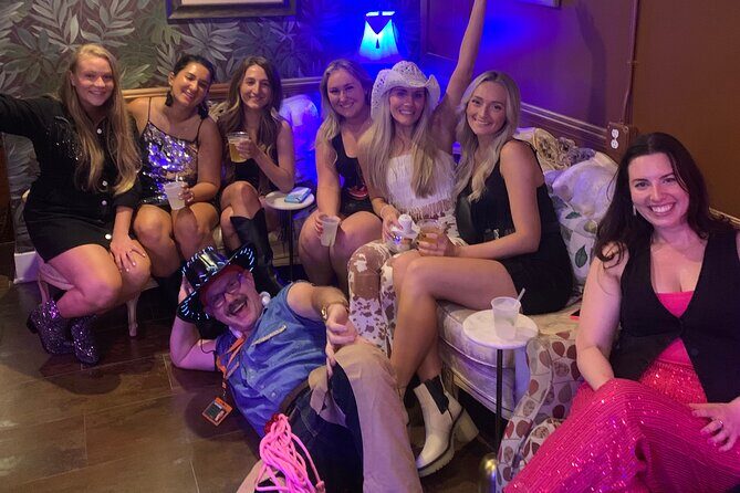 Private Ghosts, History and Scandals Pub Crawl in Old Savannah - How the Experience Might Feel