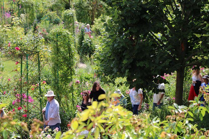Private Giverny & Versailles Day Trip with Lunch & Hotel Transfers from Paris - Who Would Enjoy This Tour?