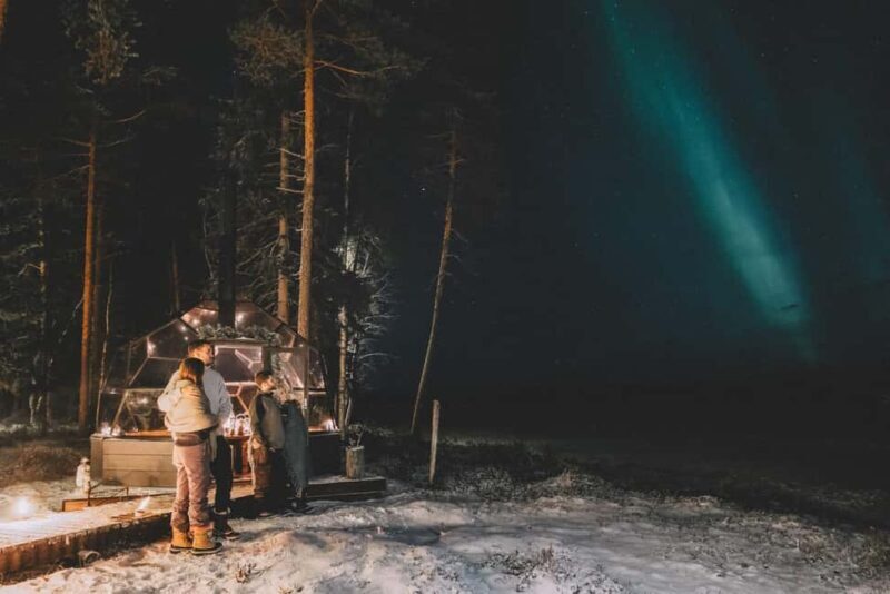 PRIVATE Glass Igloo Dinner Under Northern Lights - Key Points
