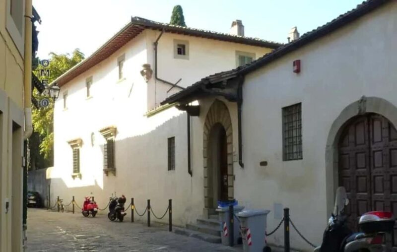 Private Golf Cart Tour of Florence Hills with Photo Stops - Who Should Consider This Tour?