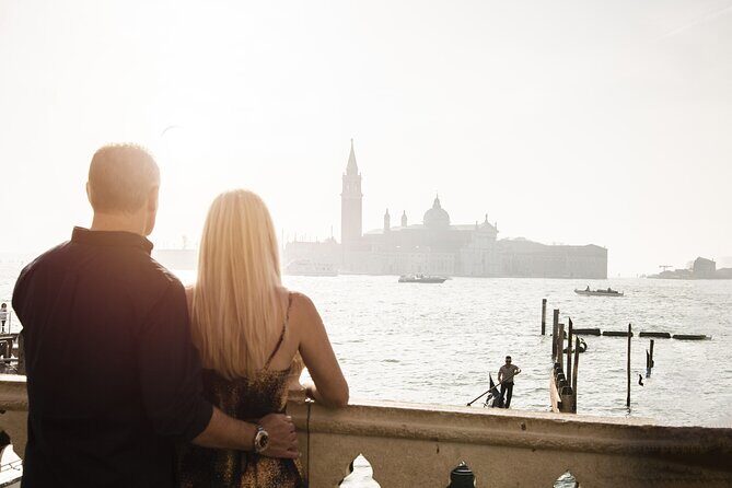 Private Gondola and photoshoot in Secret Venice - The Value of the Photos