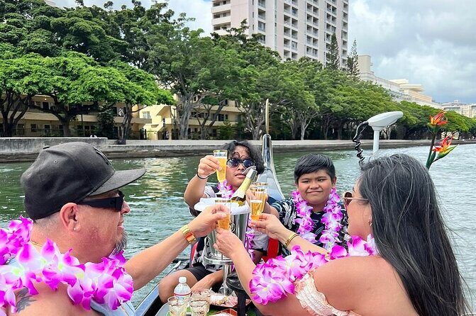 Private Gondola Cruise in Waikiki with Drinks and Pastry - The Experience: What to Expect on the Water