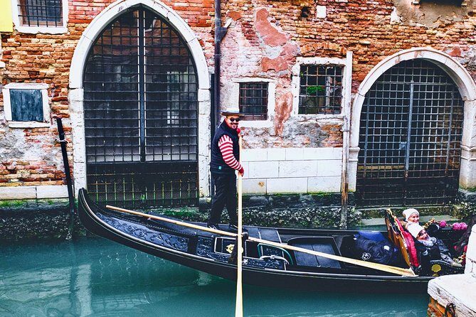 Private Gondola Ride in Venice - Logistics and Tips