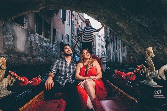 Private Gondola Ride with Professional Photographer in Venice - What to Expect from the Tour