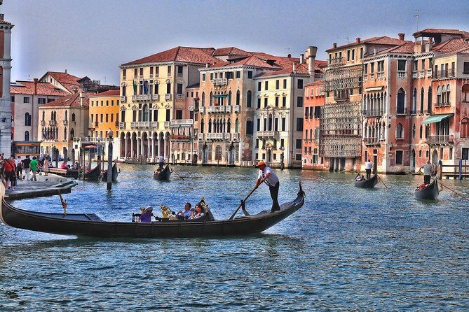 Private Gondola Serenade with Music - The Reviews: What Travelers Are Saying